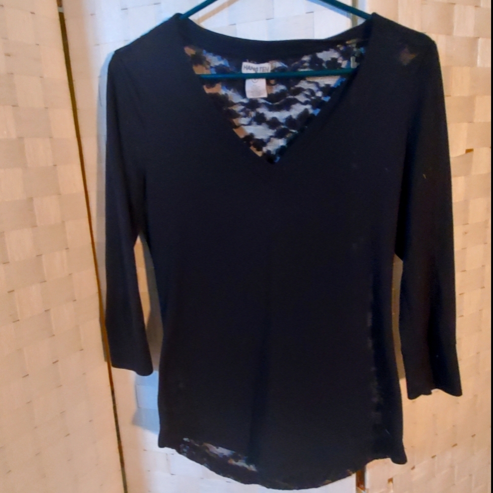 Adorable black 3/4 sleeve shirt full back lace